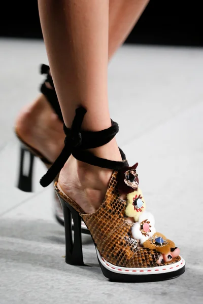 Look 48